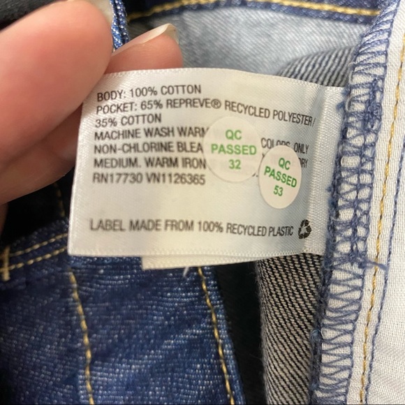 Universal Thread Women’s High Rise Taper Jeans NWT - Picture 5 of 5